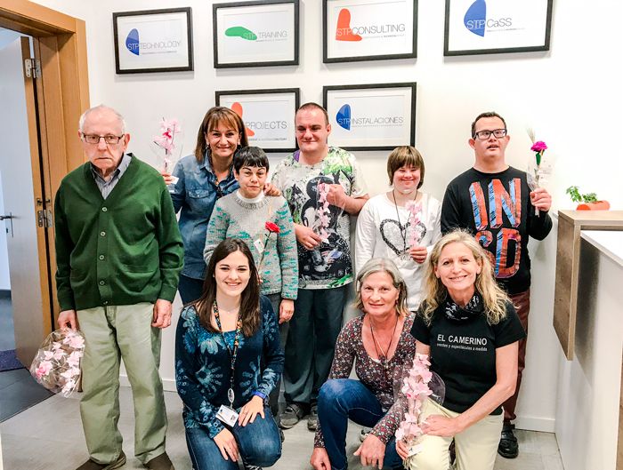 STP Group empresa de tecnologia y Caviga celebran el dia de Sant Jordi en Viladecans